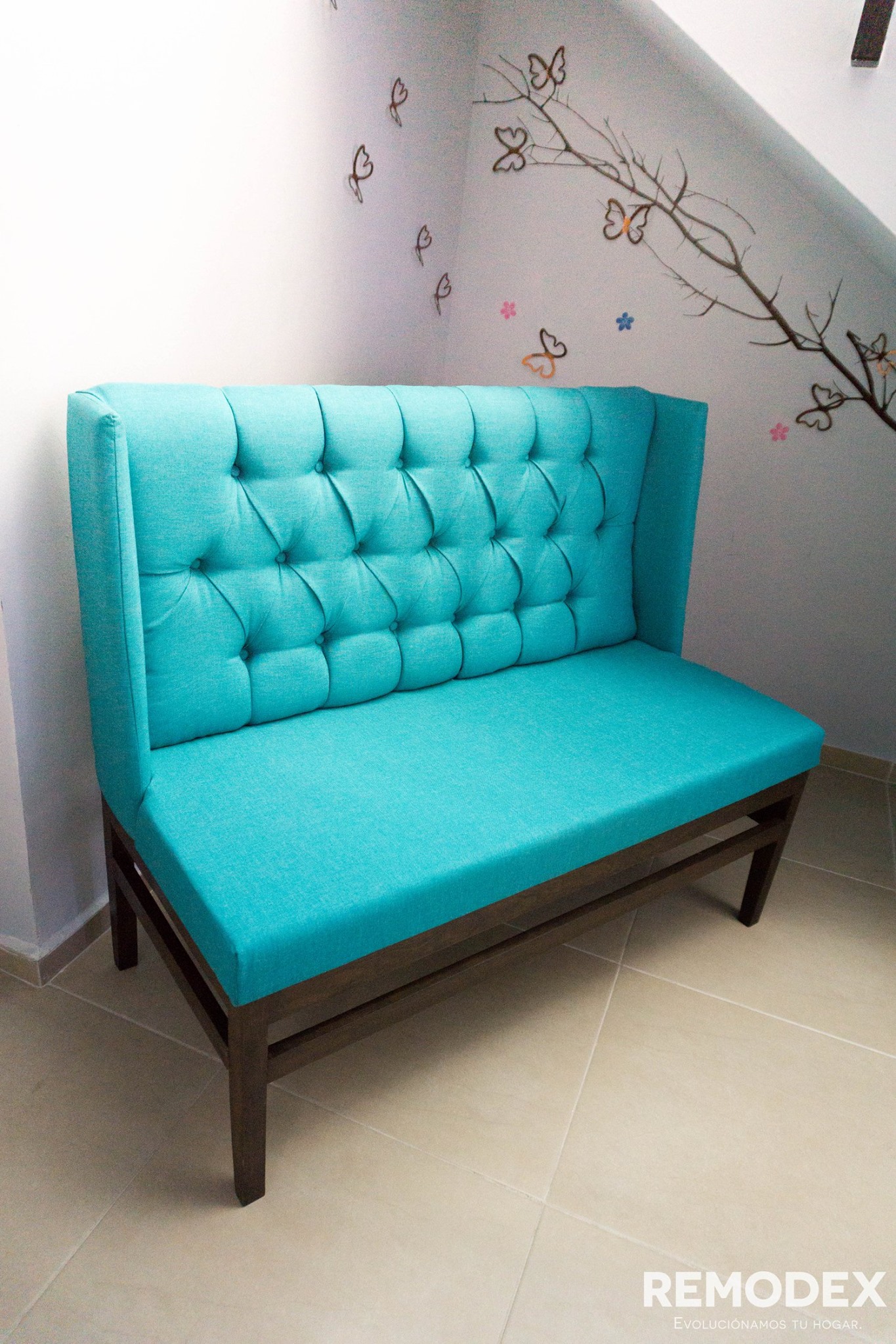 BANCA CAPITONADA CON PESTAÑAS