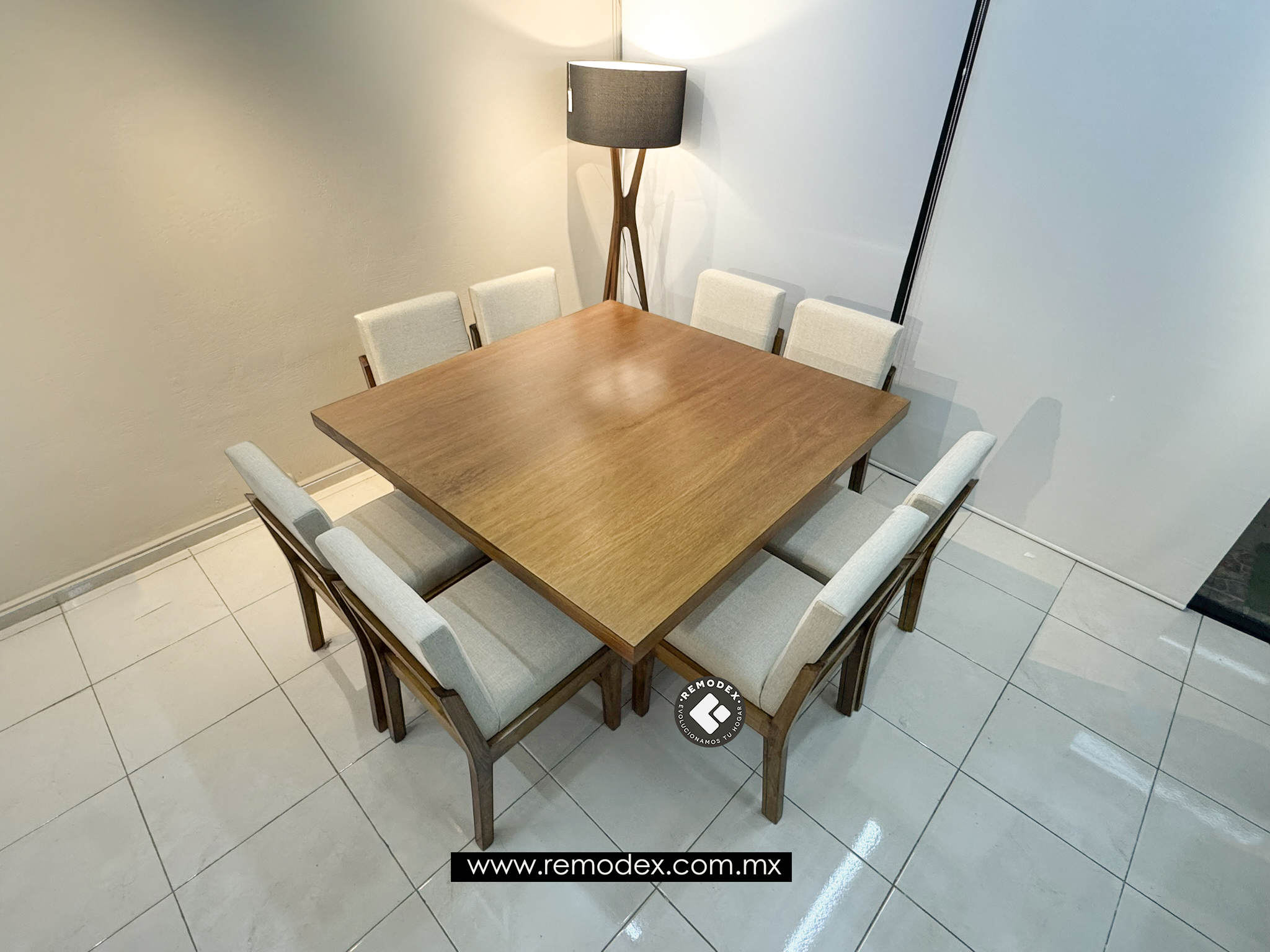 COMEDOR 8P ISABEL/CRUZ CUADRADA