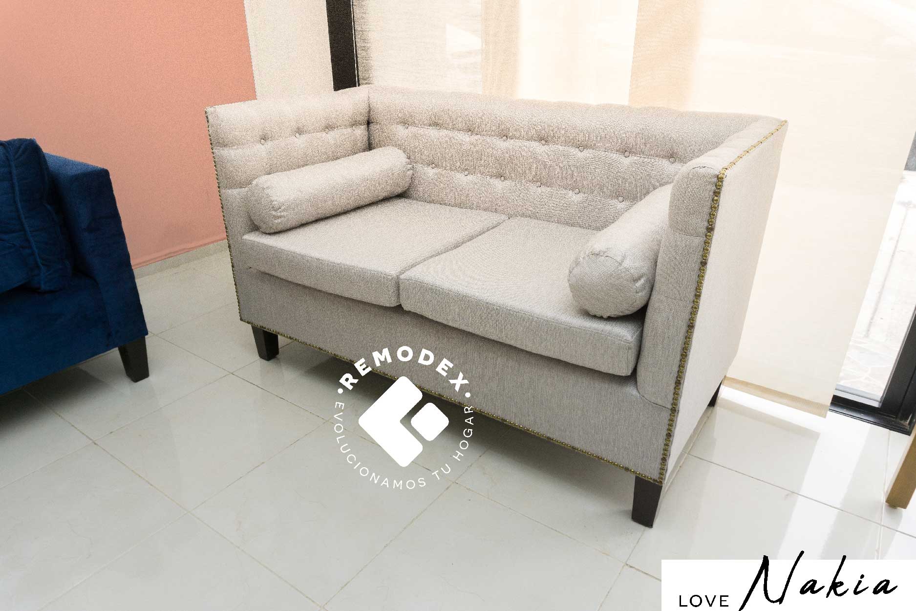 LOVE SEAT NAKIA