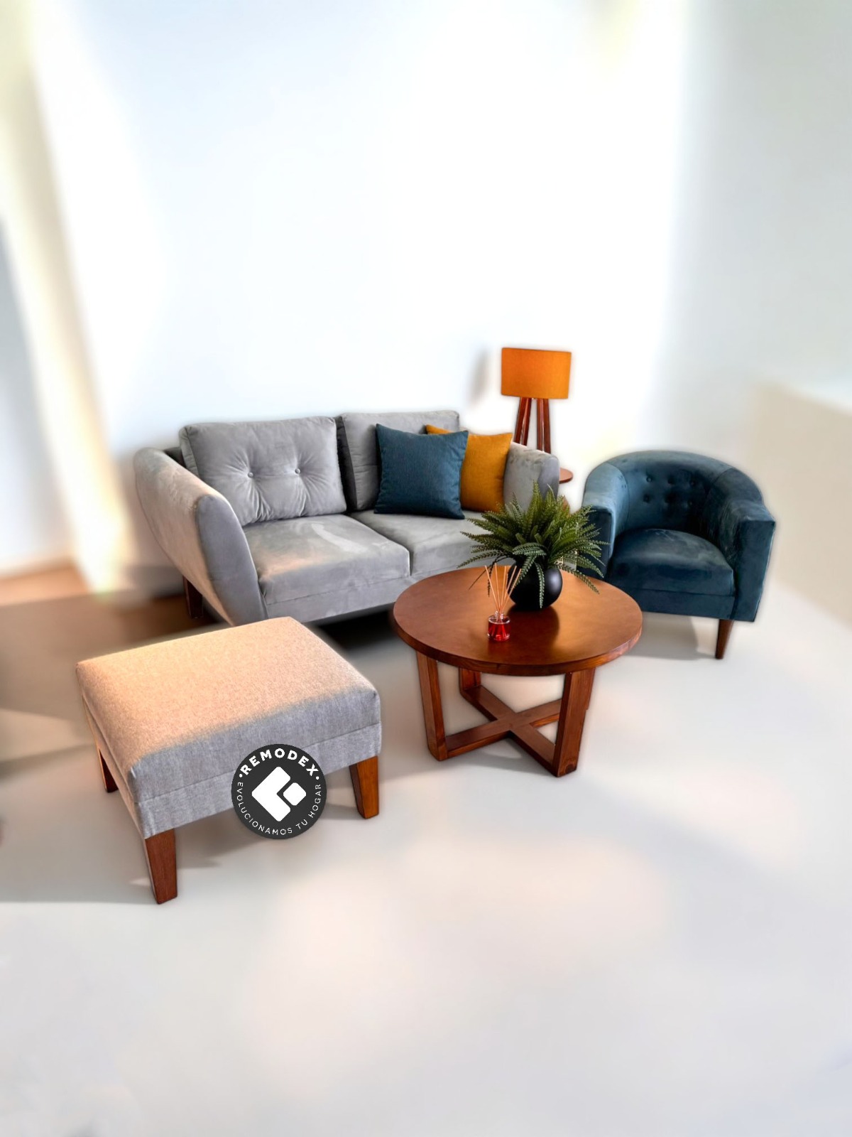 PAQUETE LOVE SEAT OVAL/CH/TABURETE